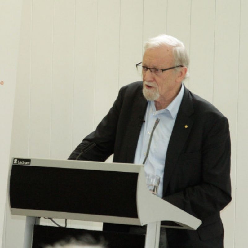 The Hon. Gareth Evans’, was the keynote speaker at the fourth Waiheke Global Affairs Lecture held on 4 Nov 2017